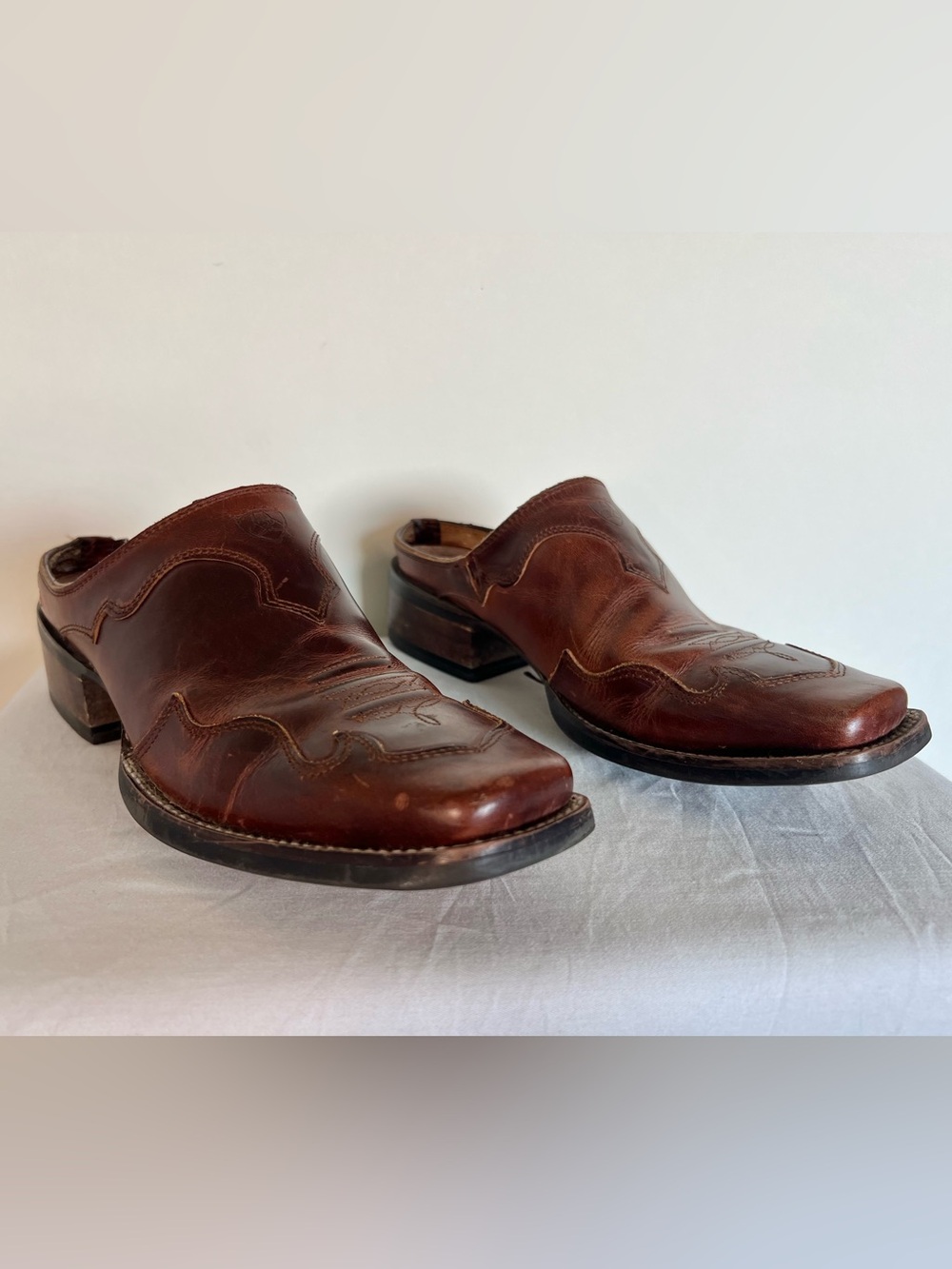 Ariat Women’s Slip-On Western Leather Mules Size 6.5 - Picture 6 of 13